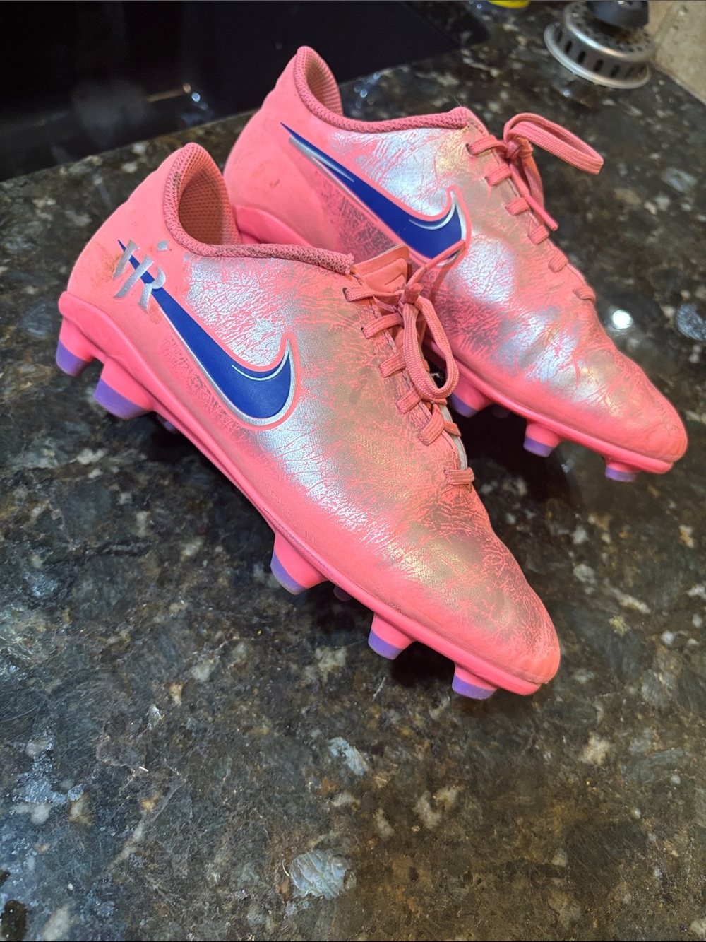 Nike vapor 16 vini jr soccer cleats! Child 2.5